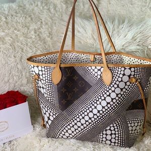 SOLD Louis Vuitton Neverfull Yayoi Kusama White